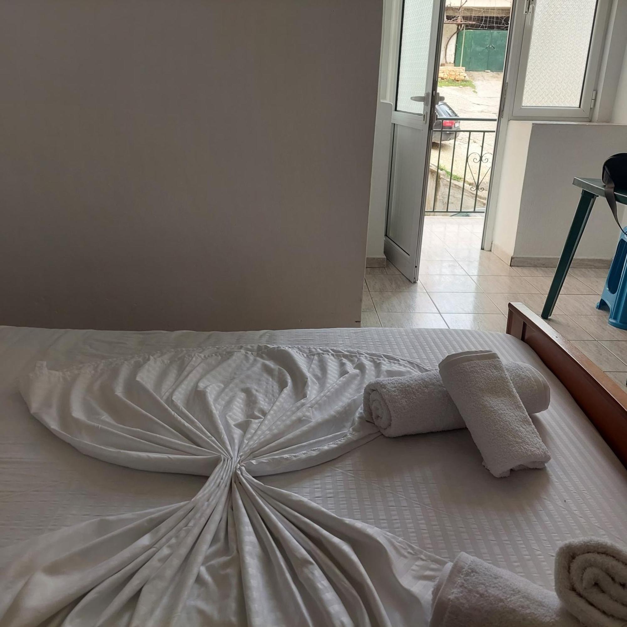 Casa Mia Economy Condos Sarandë Buitenkant foto