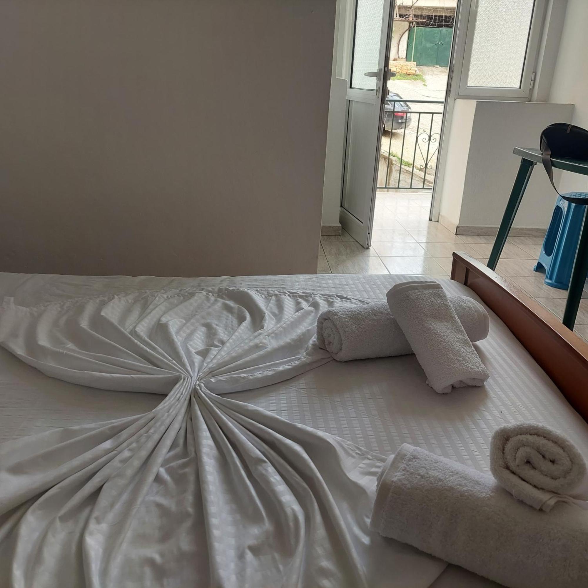 Casa Mia Economy Condos Sarandë Buitenkant foto